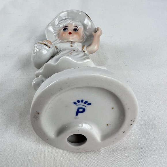 Vintage Capodimonte Girl Figurine-Fine Porcelain-White/Gold Dress-Italy - Picture 6 of 10